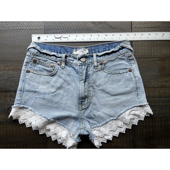 Free People Women's Blue Denim Shorts, Light Wash, Lace Trimmed, Size 25 - Picture 5 of 8